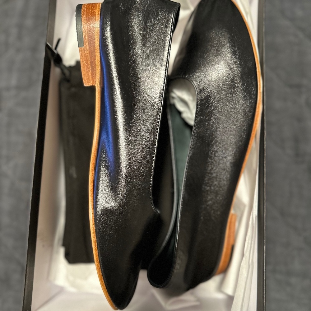 MARTINIANO BRAND NEW, NEVER WORN GLOVE BLACK BALLET FLATS